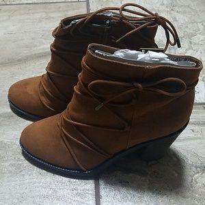 New Bamboo 7.5 cognac bootie short bootie lace up